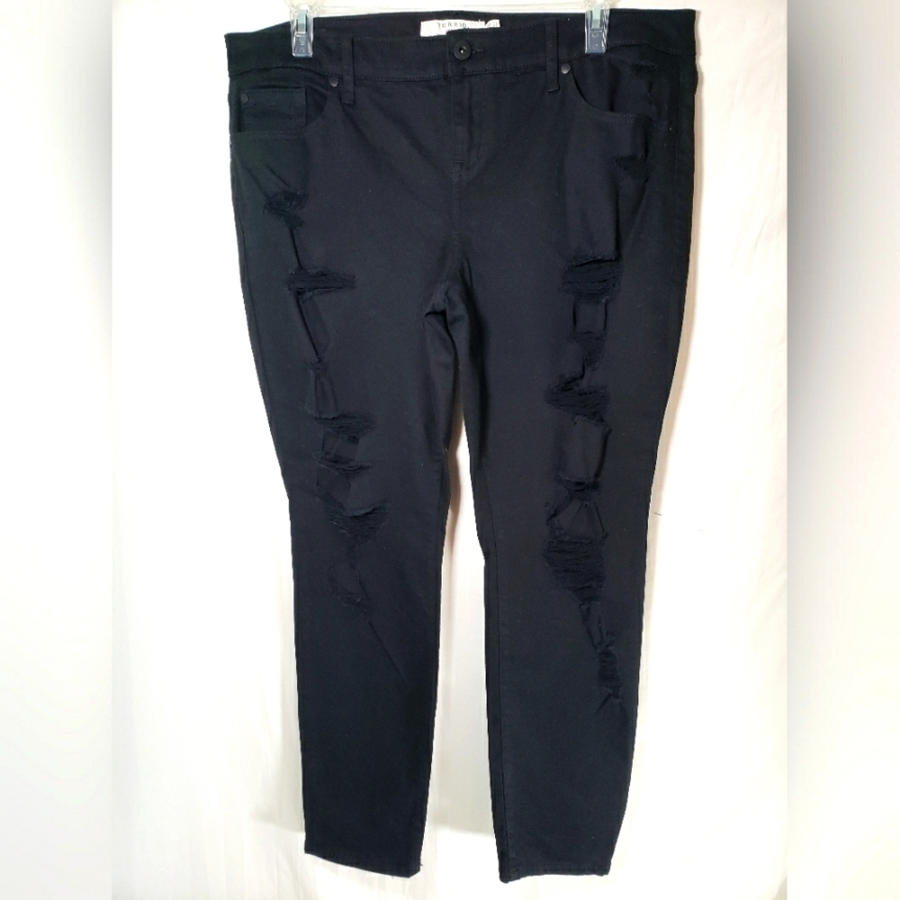Torrid Black Skinny Distressed Jeans Sz 16R